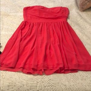 Strapless Guess dress